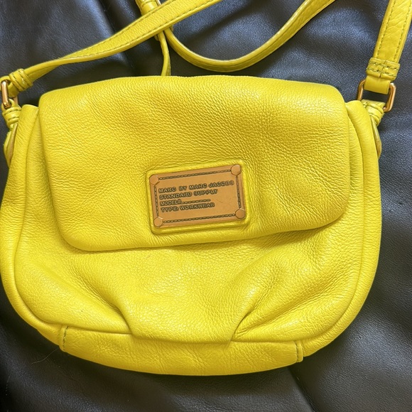 Lime green Marc by Marc Jacobs crossbody purse - Picture 4 of 4
